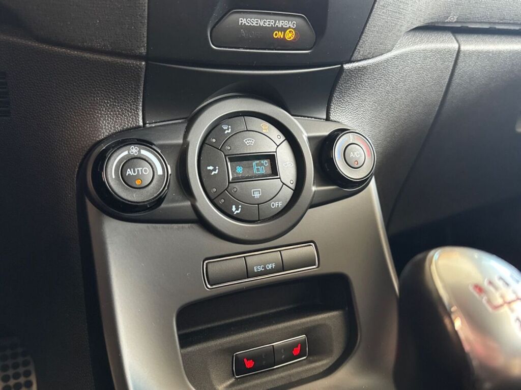 Ford Fiesta 2013 Sininen