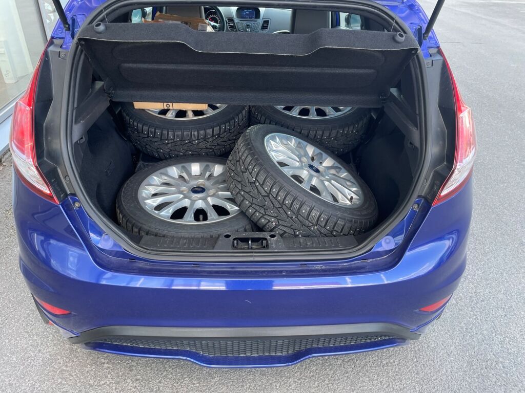 Ford Fiesta 2013 Sininen