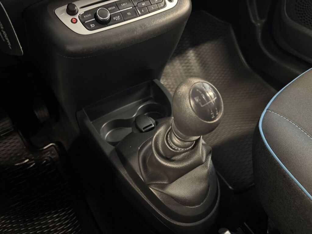 Renault Twingo 2013 Punainen