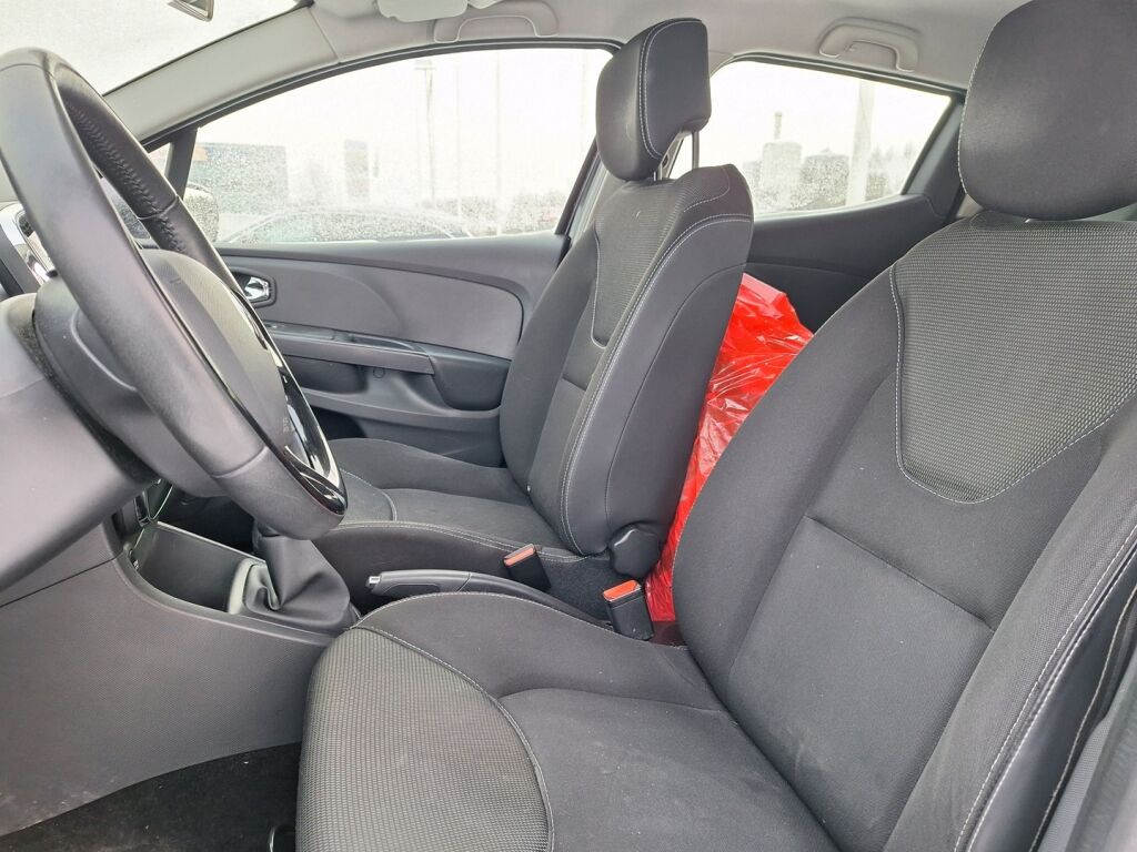 Renault Clio 2013 Musta