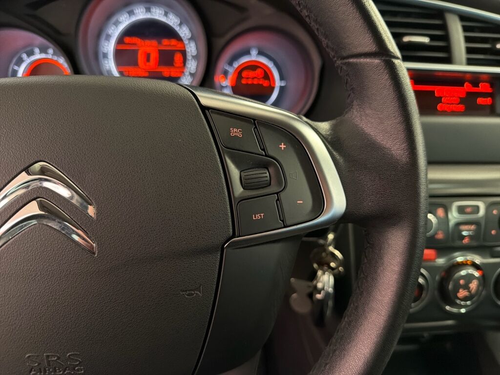 Citroen C4 2013 Punainen