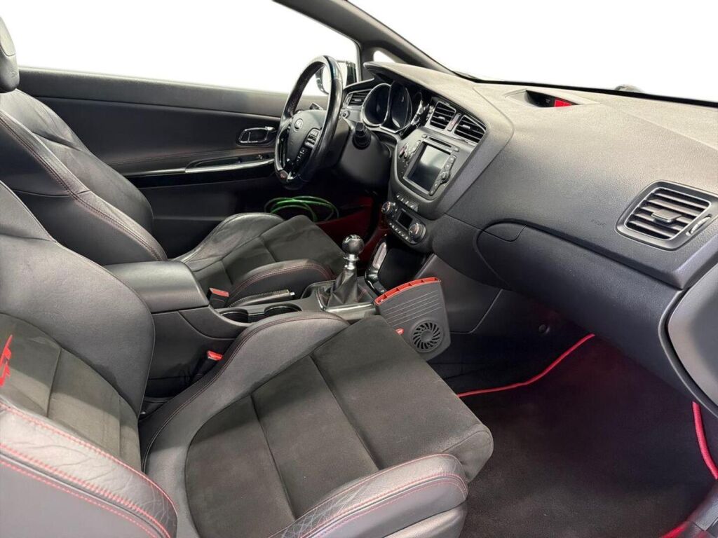 Kia ProCeed 2013 Valkoinen
