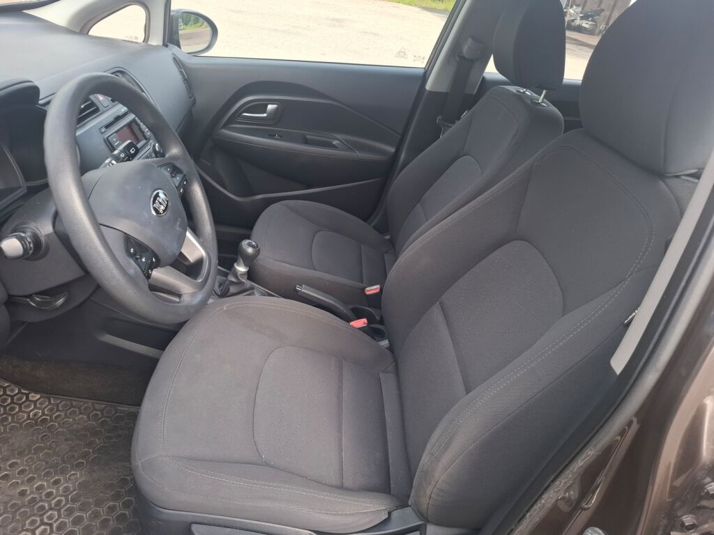 Kia Rio 2013 Ruskea (beige)