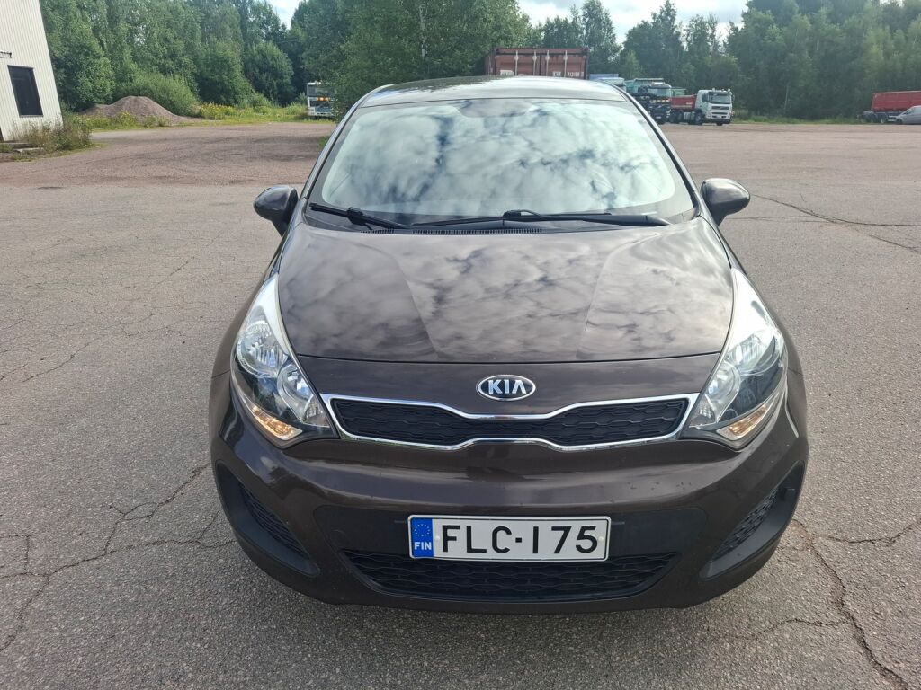 Kia Rio 2013 Ruskea (beige)