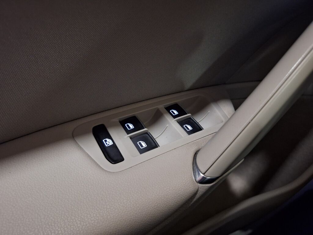 Volkswagen Golf 2013 Harmaa