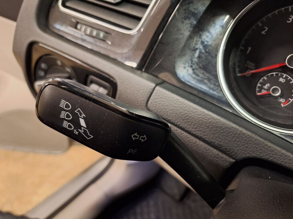 Volkswagen Golf 2013 Harmaa