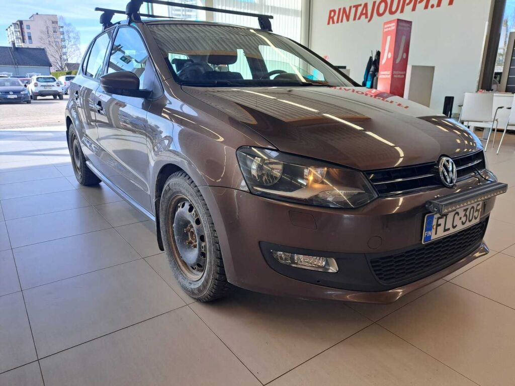 Volkswagen Polo 2013 Ruskea (beige)
