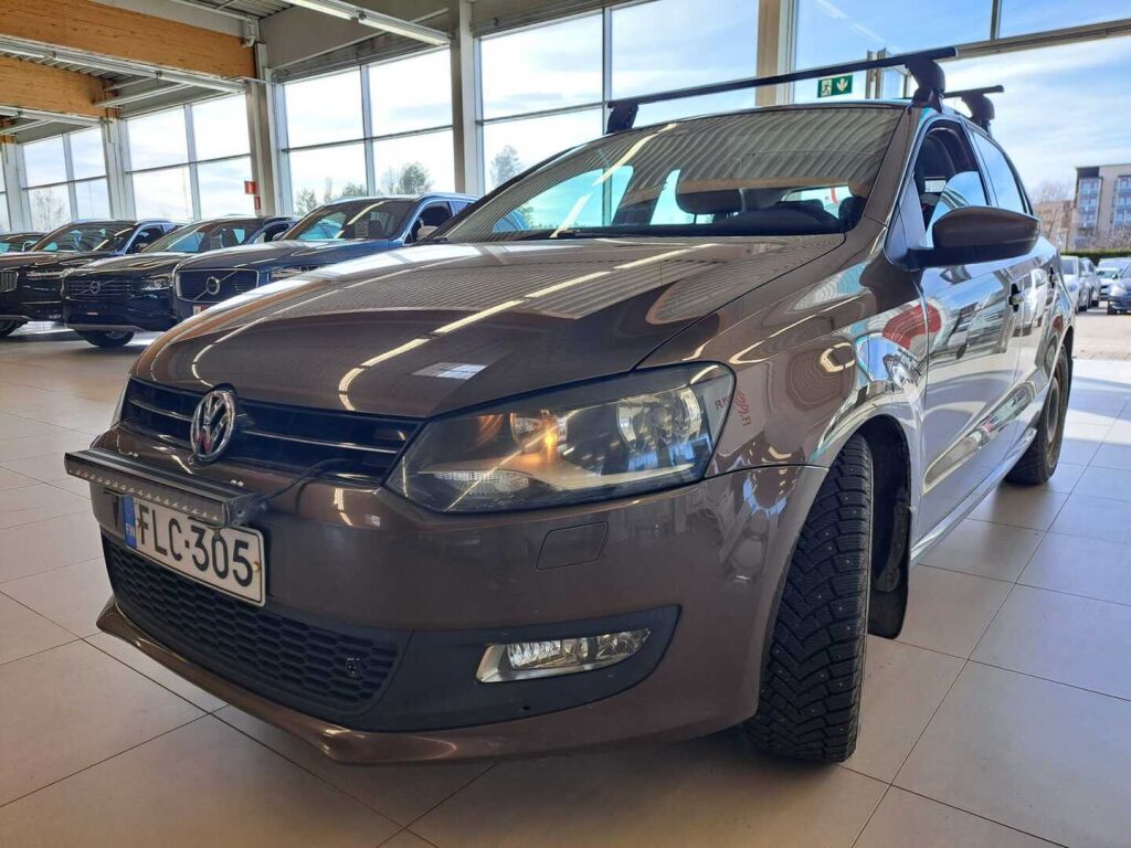 Volkswagen Polo 2013 Ruskea (beige)