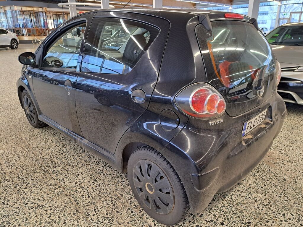 Toyota AYGO 2013 Musta