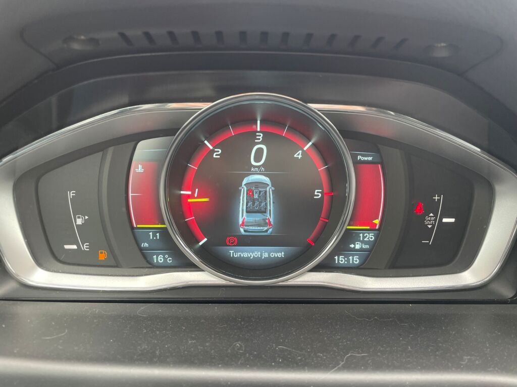 Volvo V70 2013 Punainen