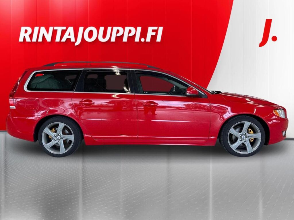 Volvo V70 2013 Punainen