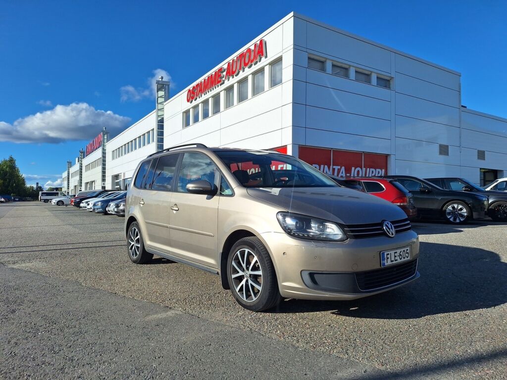 Volkswagen Touran 2013, photo 2/5