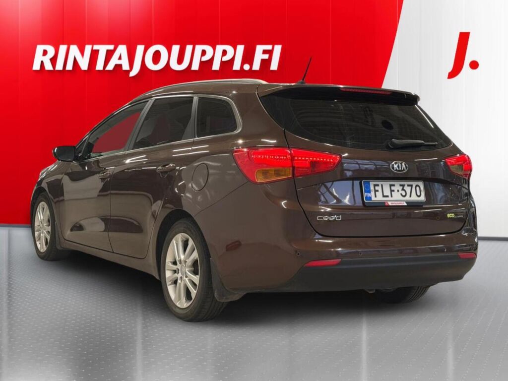 Kia Ceed 2013 Ruskea (beige)