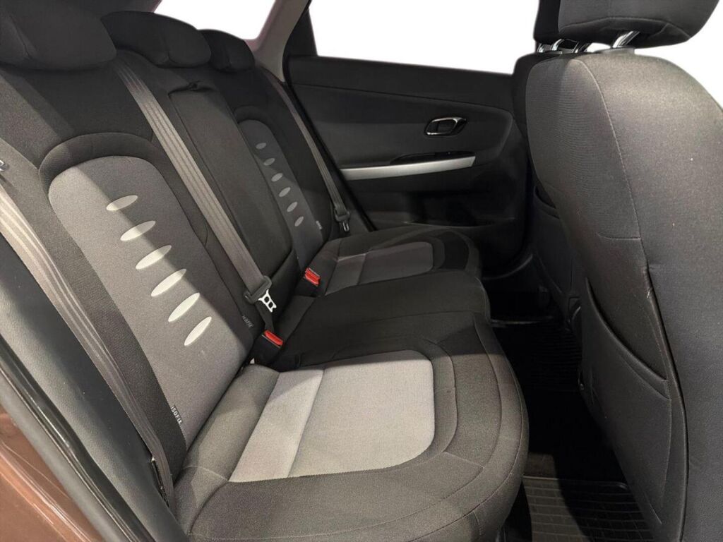 Kia Ceed 2013 Ruskea (beige)