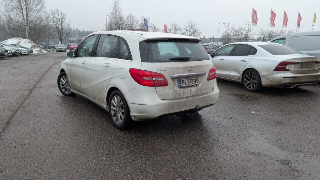 Mercedes-Benz B 2013 Valkoinen