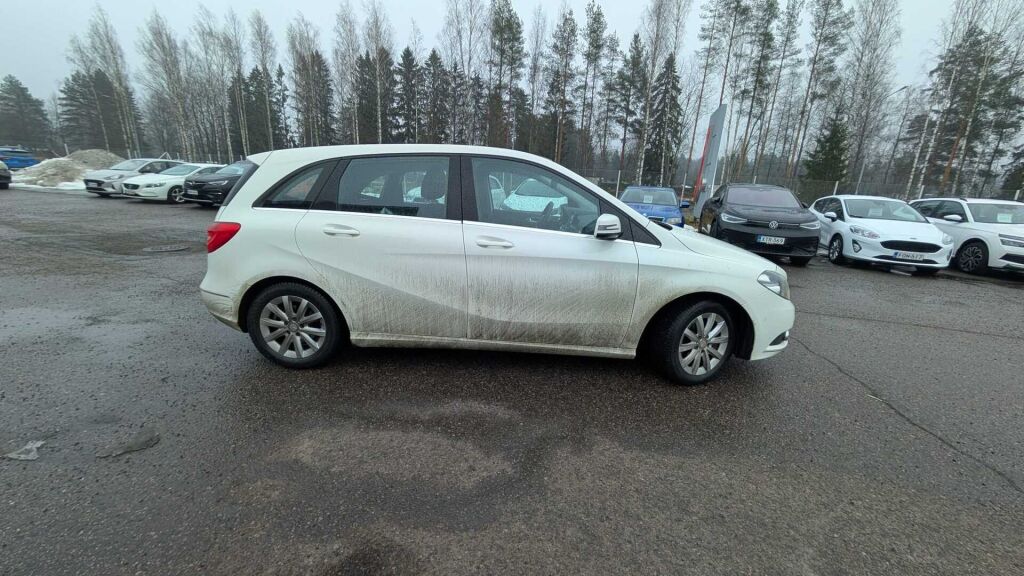 Mercedes-Benz B 2013 Valkoinen