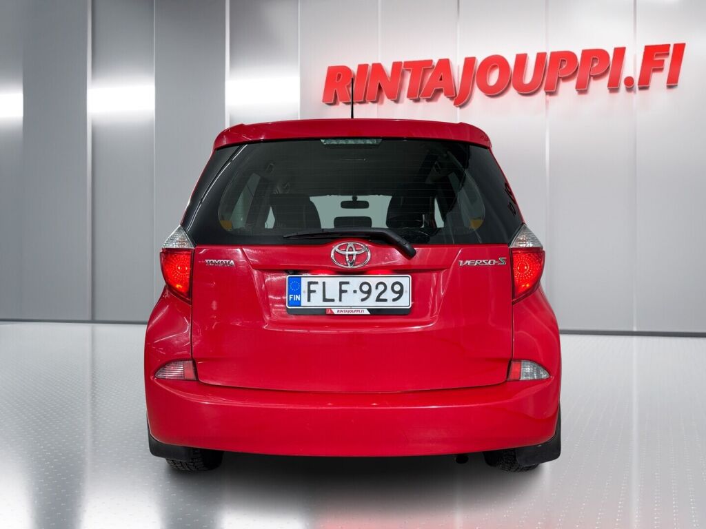 Toyota Verso-S 2014 Punainen