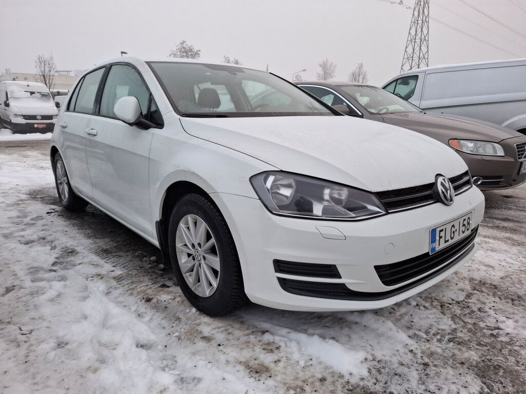 Volkswagen Golf 2013 Valkoinen