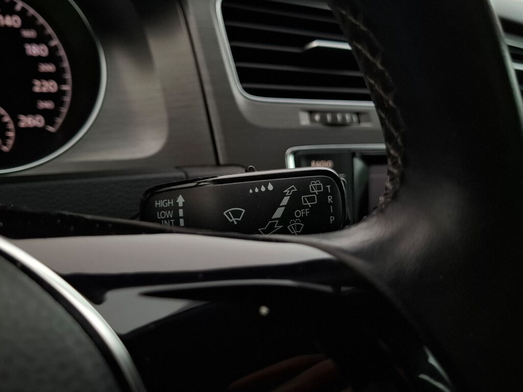 Volkswagen Golf 2013 Valkoinen