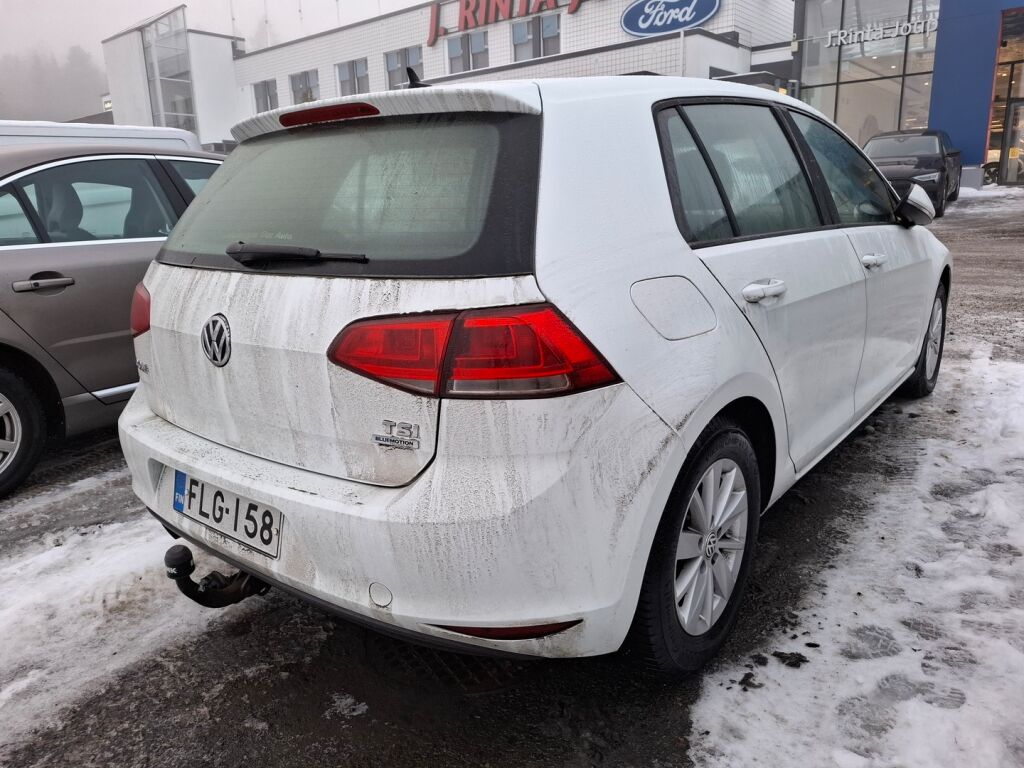 Volkswagen Golf 2013 Valkoinen