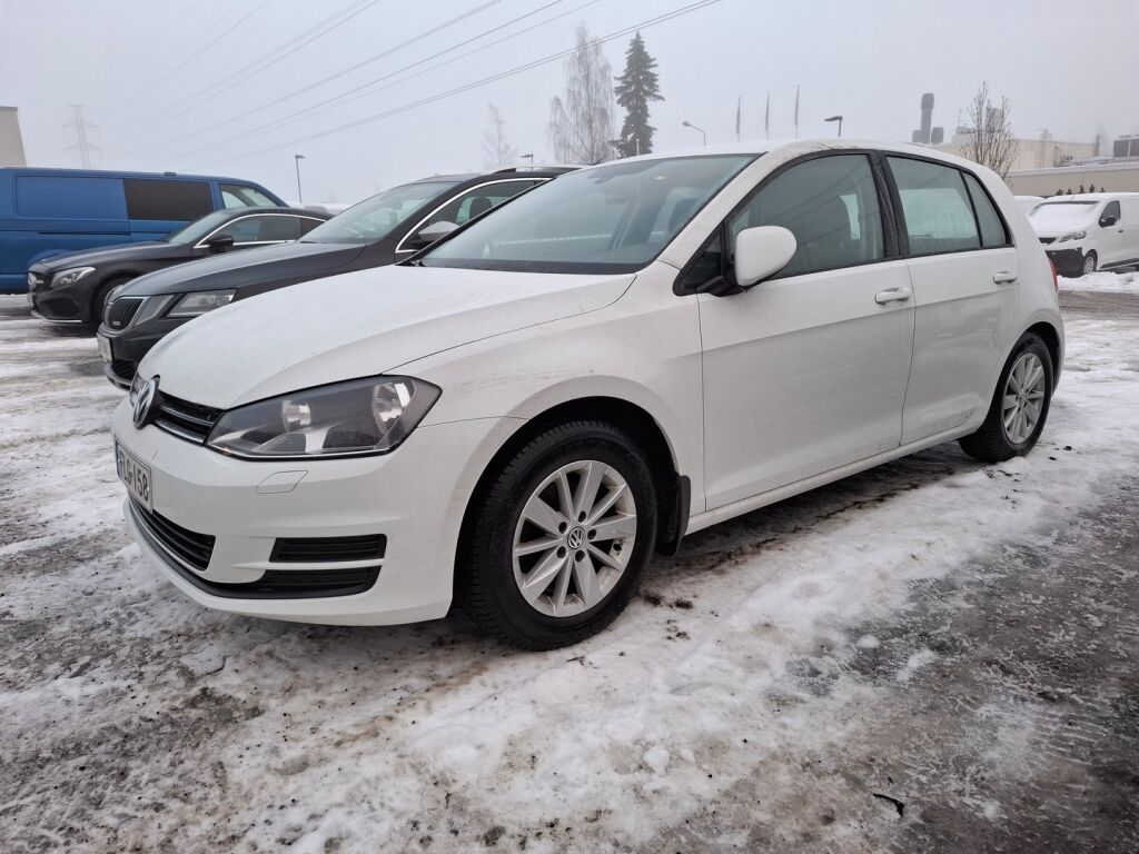 Volkswagen Golf 2013 Valkoinen