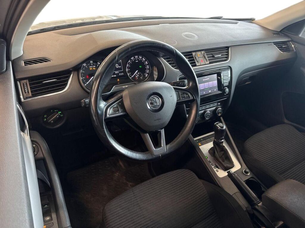Skoda Octavia 2013 Hopea