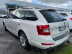 Skoda Octavia 2013 Valkoinen