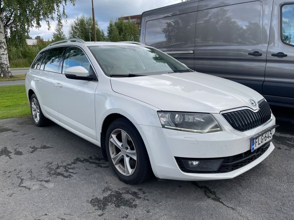 Skoda Octavia 2013 Valkoinen