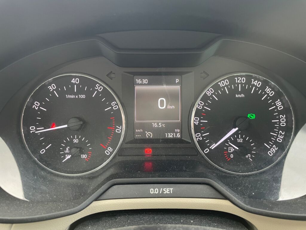 Skoda Octavia 2013 Valkoinen