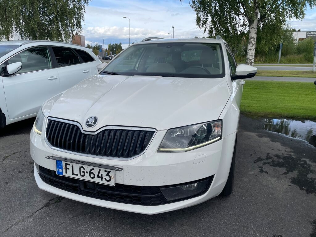 Skoda Octavia 2013 Valkoinen