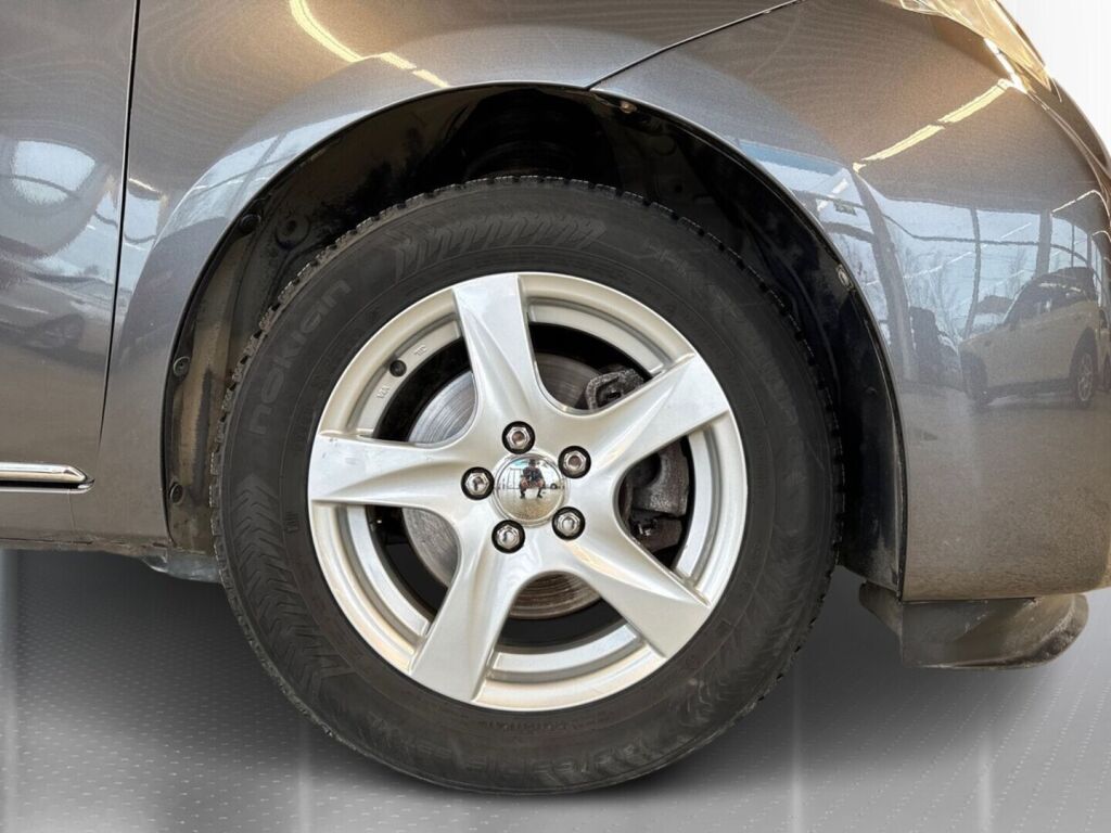 Toyota Verso-S 2014 Metallinhohto Harmaa