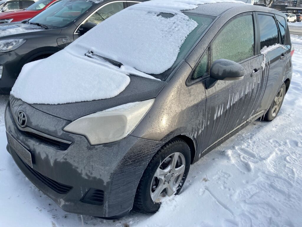 Toyota Verso-S 2014 Metallinhohto Harmaa