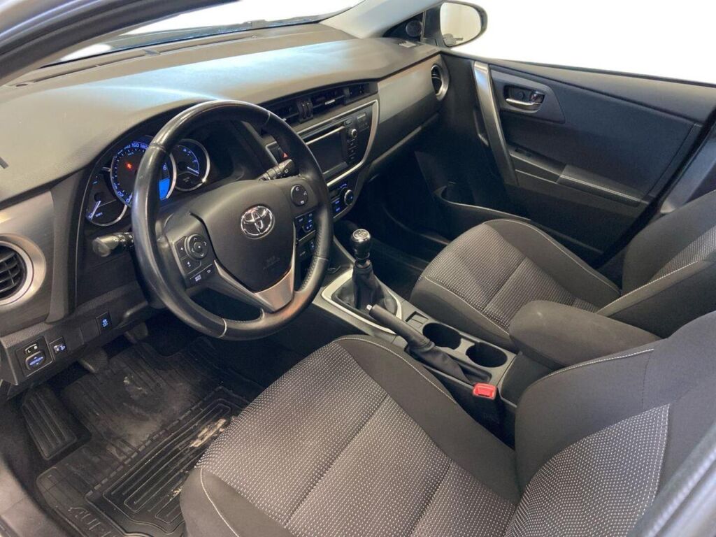 Toyota Auris 2014 Hopea