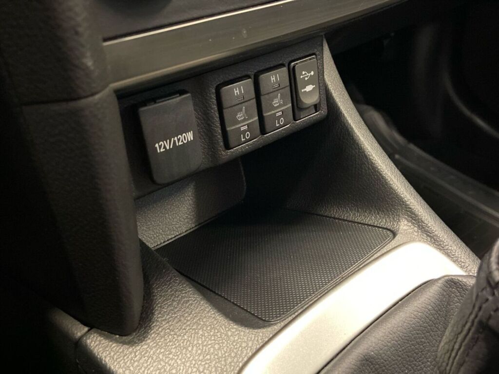 Toyota Auris 2014 Hopea