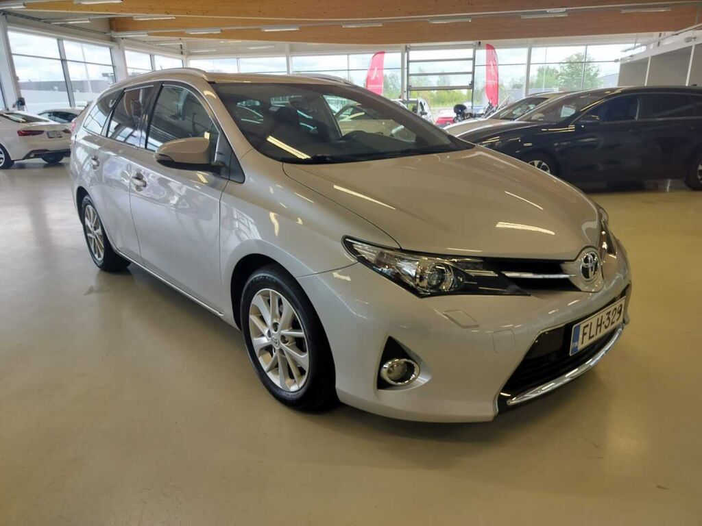 Toyota Auris 2014 Hopea