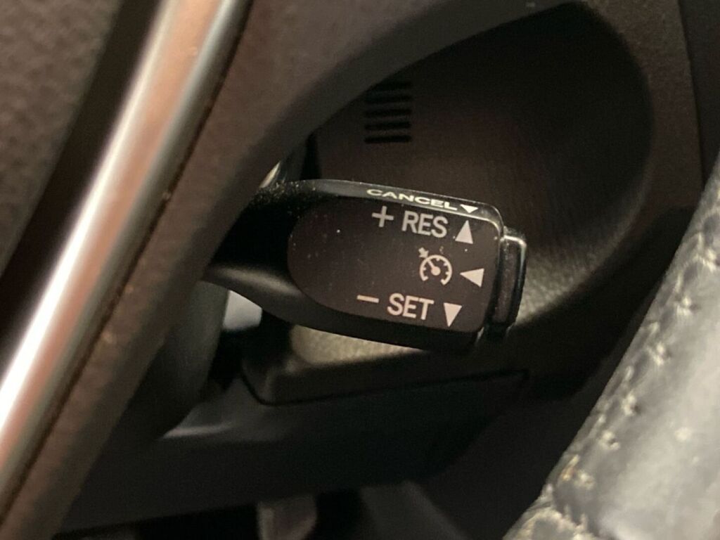 Toyota Auris 2014 Hopea