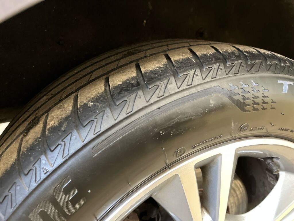 Ford Focus 2014 Ruskea (beige)