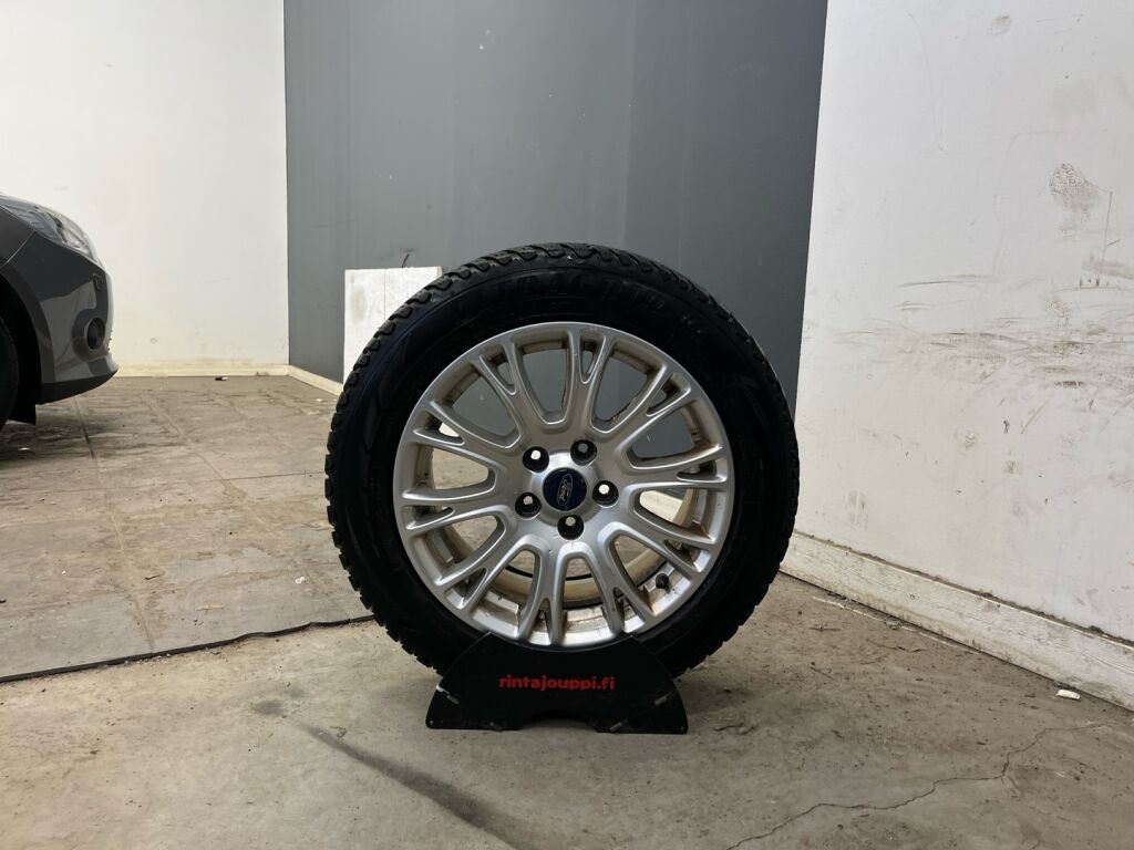 Ford Focus 2014 Ruskea (beige)