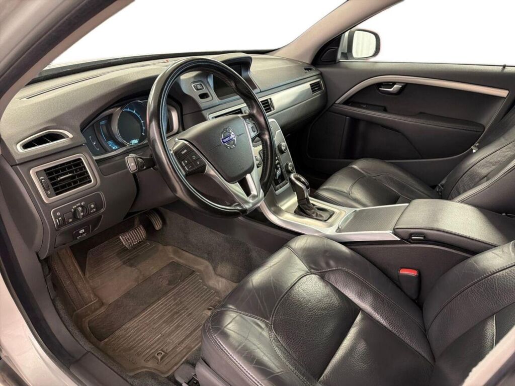 Volvo V70 2014 Harmaa