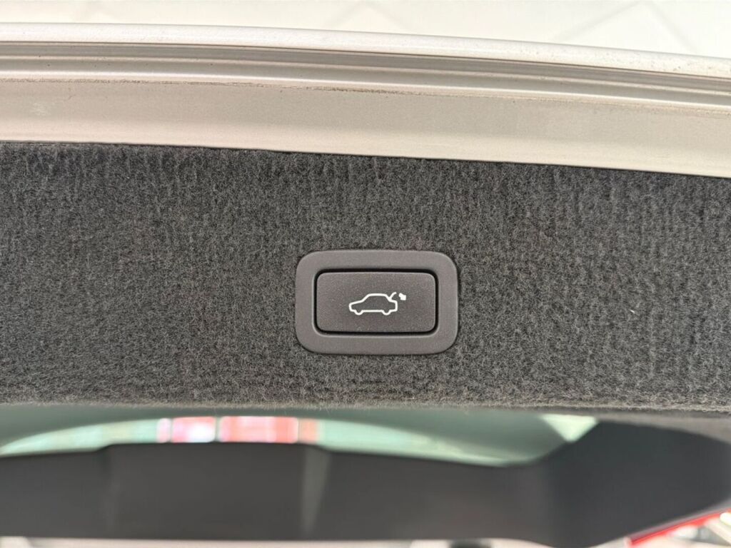 Volvo V70 2014 Harmaa