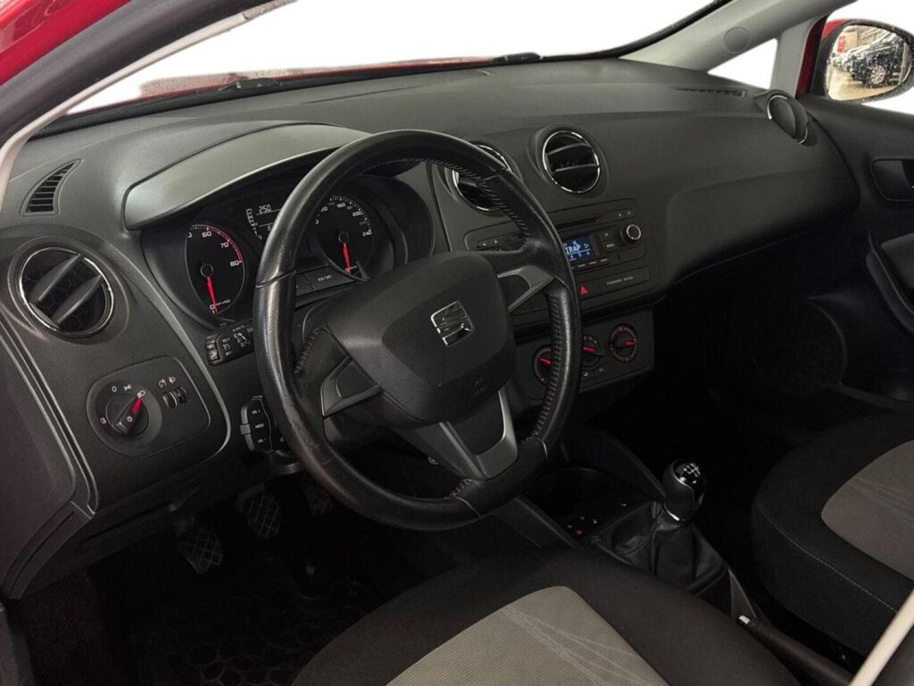 Seat Ibiza 2014 Punainen