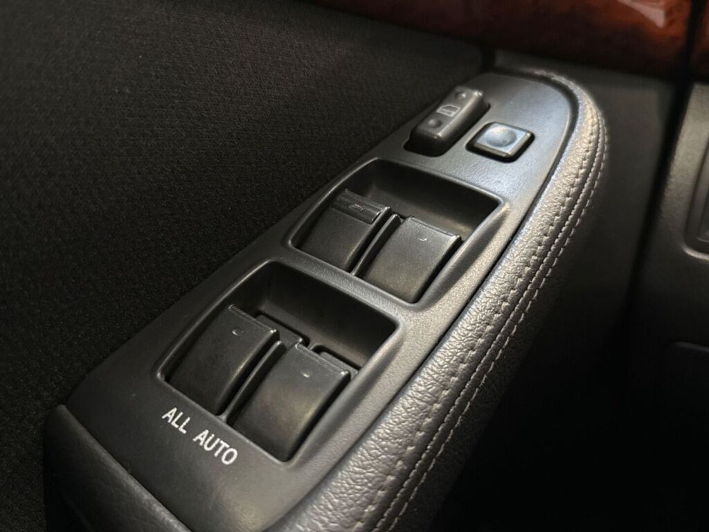 Toyota Avensis 2005 Hopea