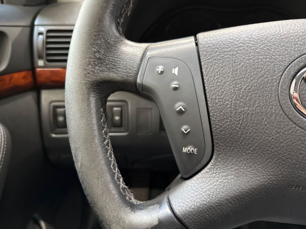 Toyota Avensis 2005 Hopea