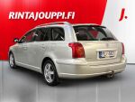 Toyota Avensis 2005 Hopea