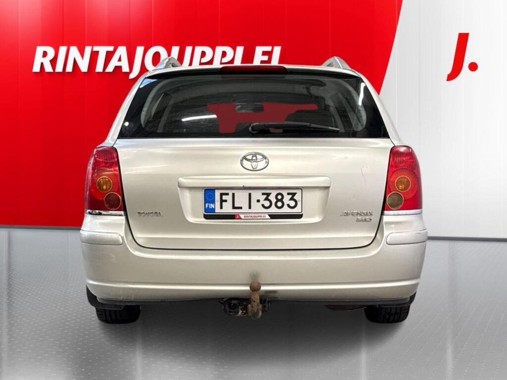 Toyota Avensis 2005 Hopea