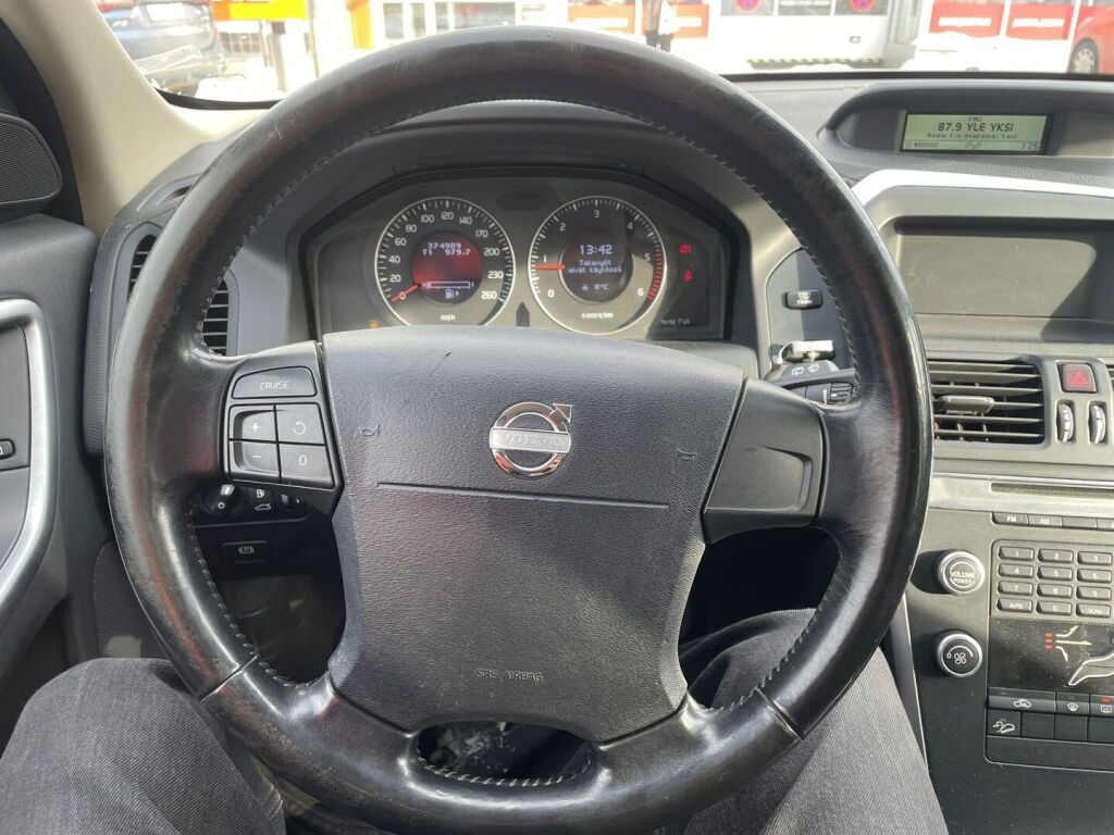 Volvo XC60 2009 Valkoinen