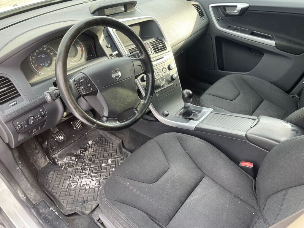 Volvo XC60 2009 Valkoinen