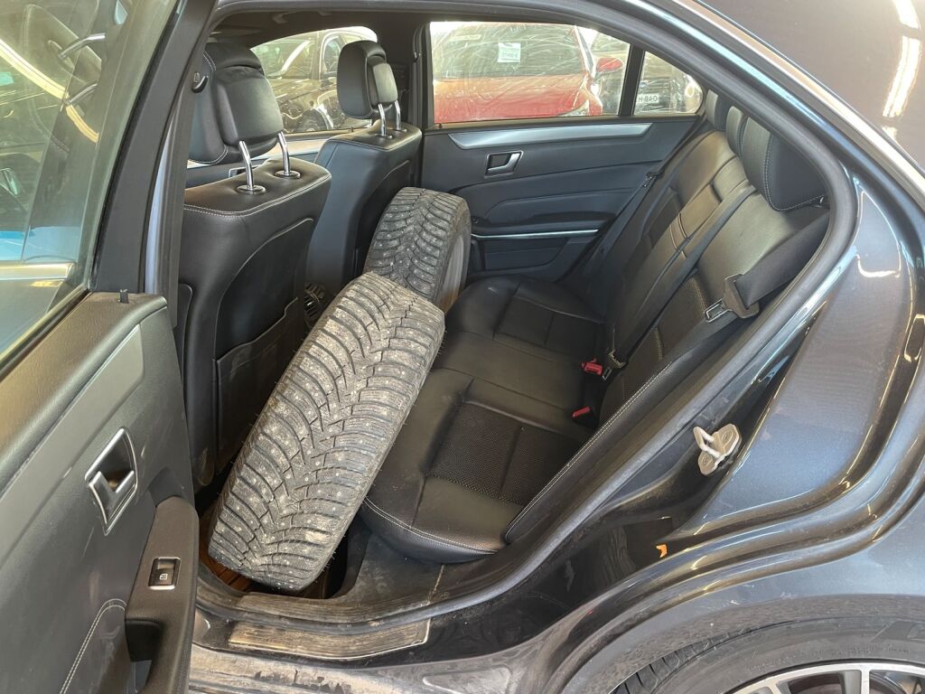 Mercedes-Benz E 2014 Harmaa