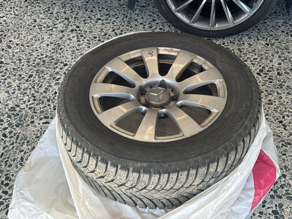 Mercedes-Benz E 2014 Harmaa