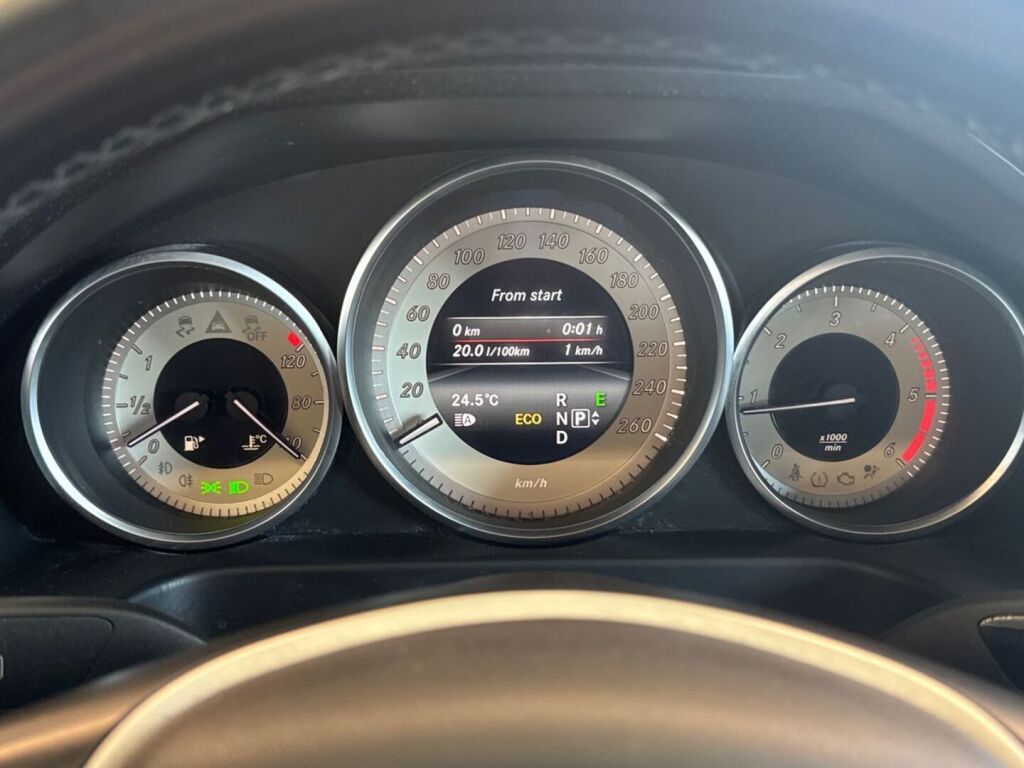 Mercedes-Benz E 2014 Harmaa